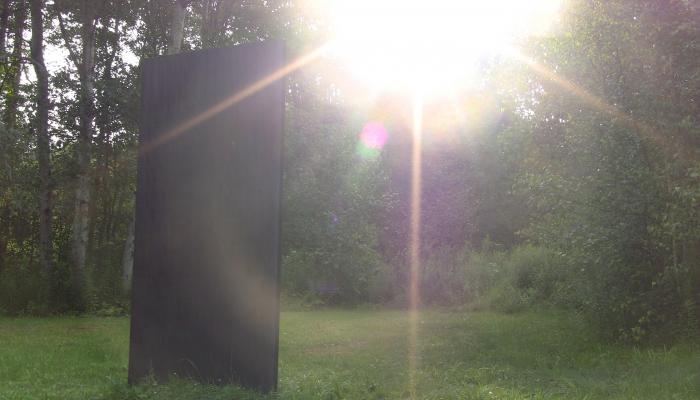 Black Monolith Sunburst 4